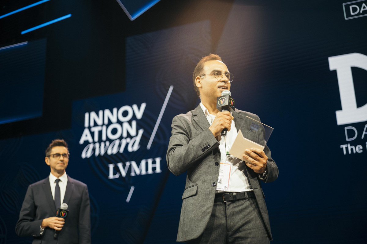 DATA&DATA tweet media