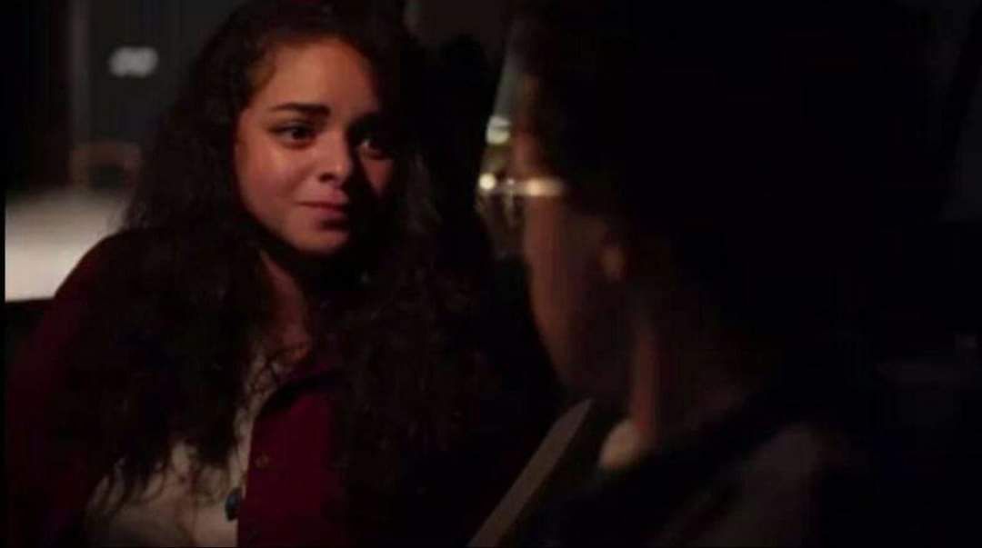 لما إنتَ جيت وخلتني أشارك معاك كُل حاجه وبعد كده مشيت كُل حاجه بقت أصعب إحنا متفقناش على كده صح ؟ ، إحنا كُنا متفقين إننا هنعدي كُل حاجه مع بعض أنا مش عارفه إنتَ زهقت بدري ليه 
H u s a m