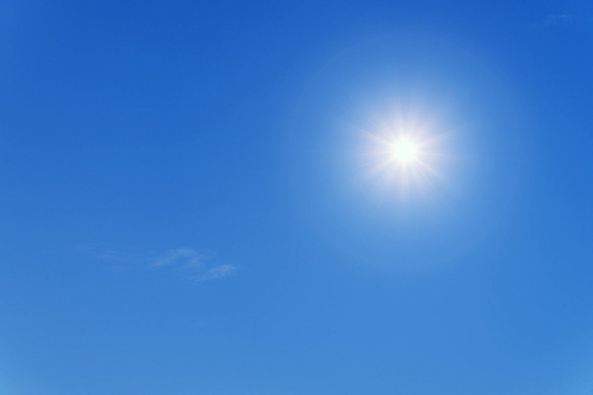 bambinogesu's tweet photo. Le principali cause dei #colpidicalore sono:
🌡 Temperatura elevata
☀ Alto tasso di umidità
🥵 Scarsa aerazione
Nei bambini che soffrono di malattie croniche ci sono maggiori rischi di sviluppare sintomi gravi. Ecco tutto quello che c'è da sapere: https://t.co/0pel5sYquG https://t.co/AWQwwkNGZG