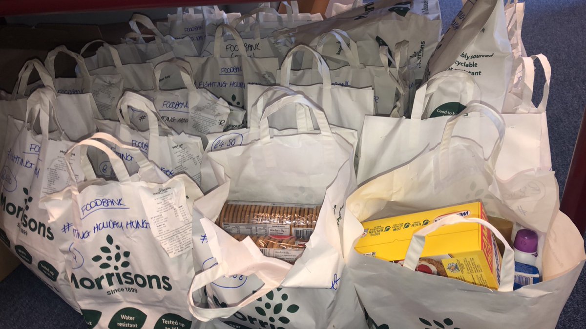 KSSFamilyLearn's tweet image. Thank you to Shona from  @MorrisonsAnnie1 for visiting @KnightswoodSec and donating food bags to our “No Questions Asked” stall which is returning next week to support families during the summer holidays. 

@KssRights @WeronikaFare @ksspastoralcare @KssParent
