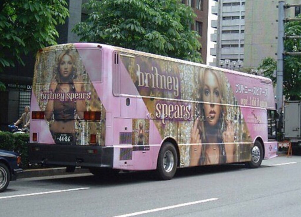 PopCulture2000s's tweet image. get in losers, we’re going to #freebritney