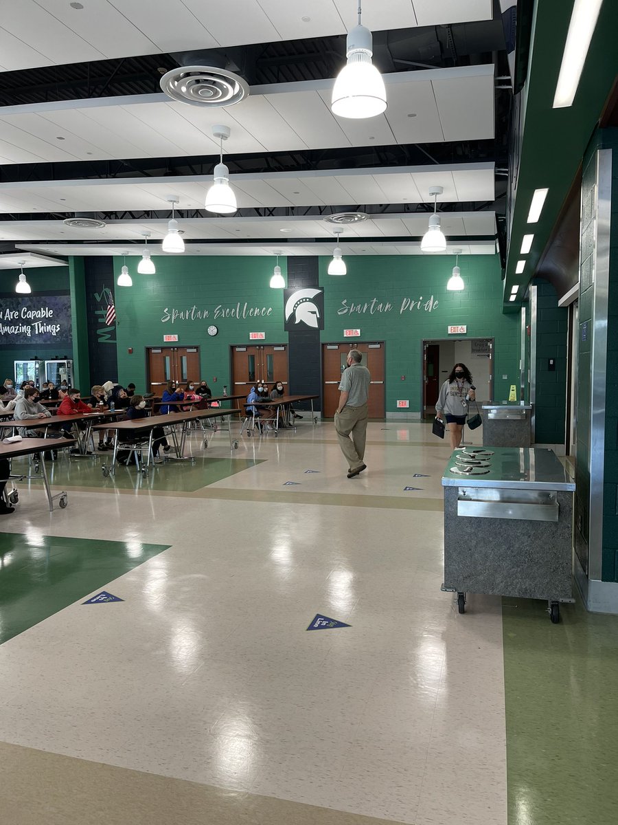 GcFenn's tweet photo. Mr. Jeff Dooley, Director of Broadcasting and Media Relations, from the Hartford Yard Goats speaking to Maloney Summer Bridge students about various careers! Thank you Mr. Dooley. https://t.co/BK2tnLVvzu