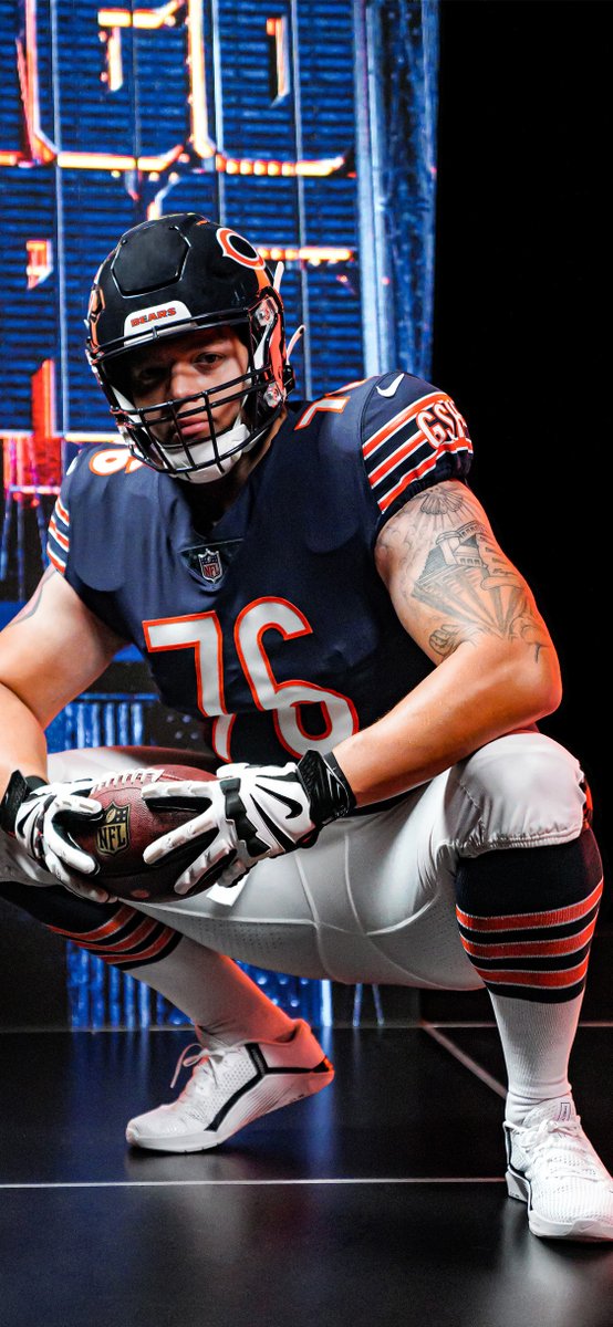 ChicagoBears's tweet photo. Rooks brought the media day 🔥.

#WallpaperWednesday | #DaBears https://t.co/cpVzAtvVxk