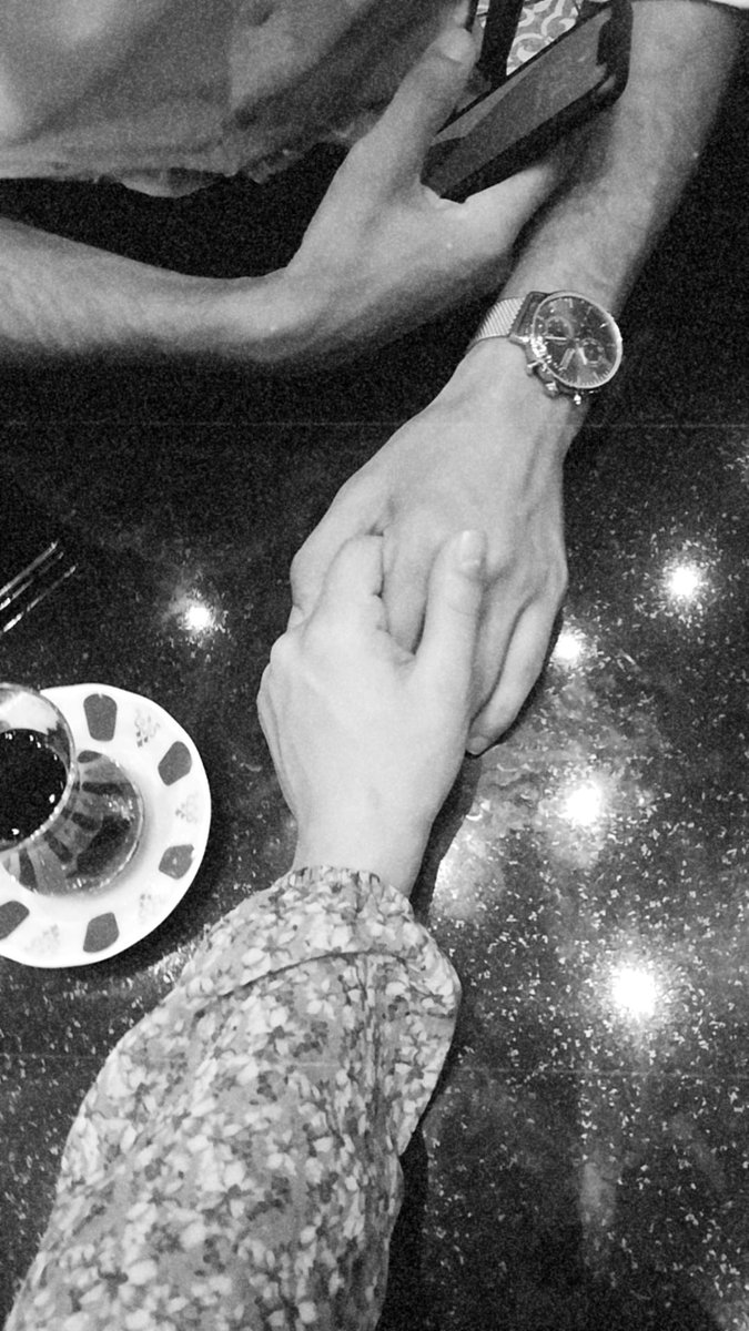 Bir sen bir de çay. Daha ne olsun adam 🖤