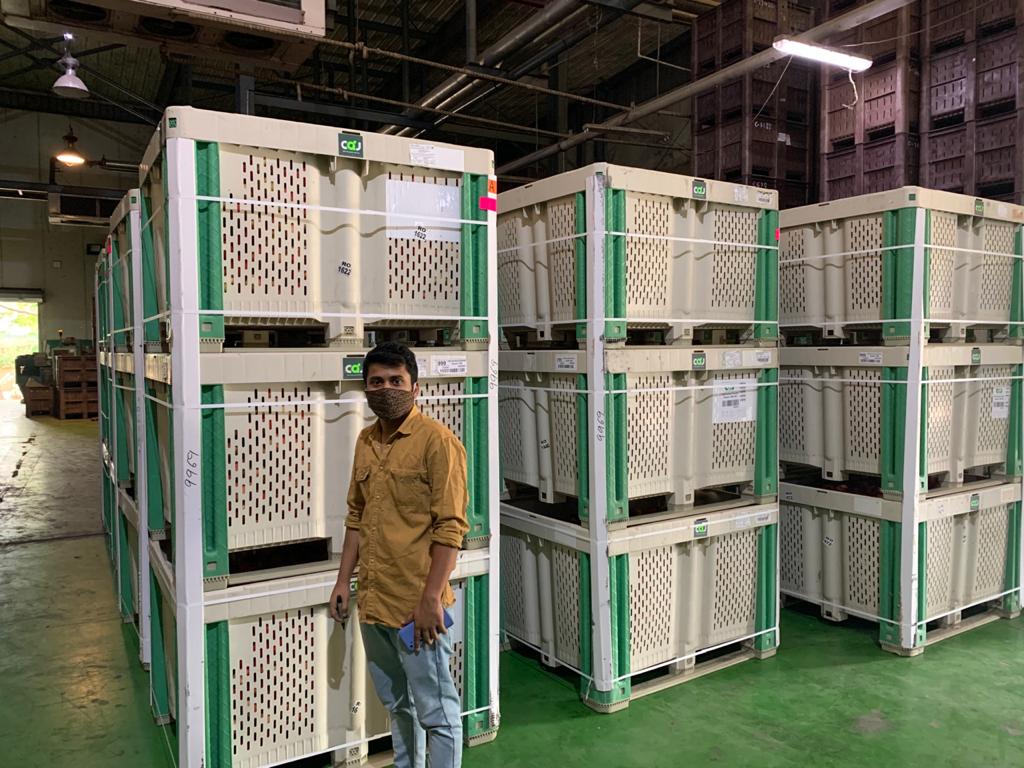ConcorFhel's tweet photo. Arrival of New Zealand Apples 🍎 in palletise bins in Domestic warehouse at Agri Logistics Center, Rai, Sonepat, Haryana.
@ConcorNcr @ConcorArea4 @shankarmaz46 @ConcorNwr @VKRamaCMD @concor_india @ConcorArea3 @ConcorW @ScrConcor @concor_er @nafedindia @AgriGoI @APEDADOC https://t.co/anKYyZHpwk