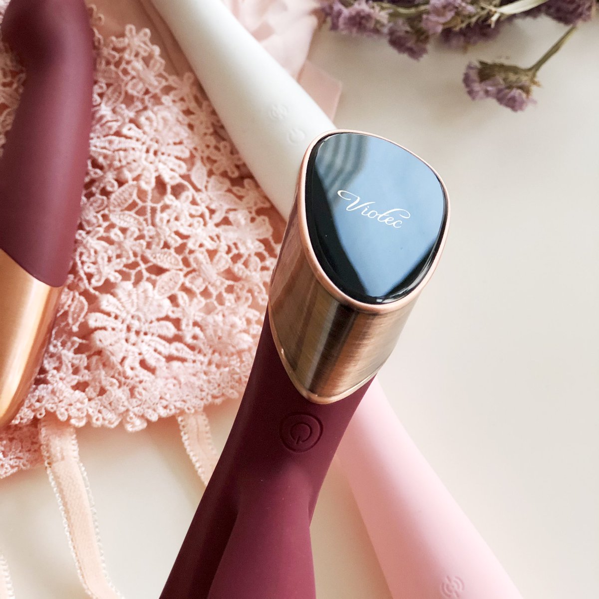 viotec_usa's tweet photo. Our inaugural models, Metis and Manto, allow you to scroll through 5 intensities via the power button. Or you can utilize their touch panel face to increase or decrease intensity by intuitively swiping up or down. We hope you love their faces as much as we love yours! https://t.co/r18snpHEgj