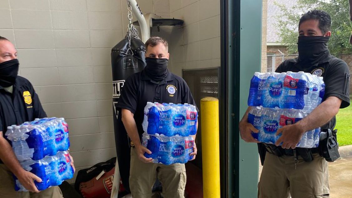 CBP's tweet image. Today is #NationalHydrationDay! Proper hydration is not only vital to living a healthy life, but critical for our officers and agents ensuring America’s safety as things get intense under the hot summer sun. Stay hydrated to avoid heat related illnesses.