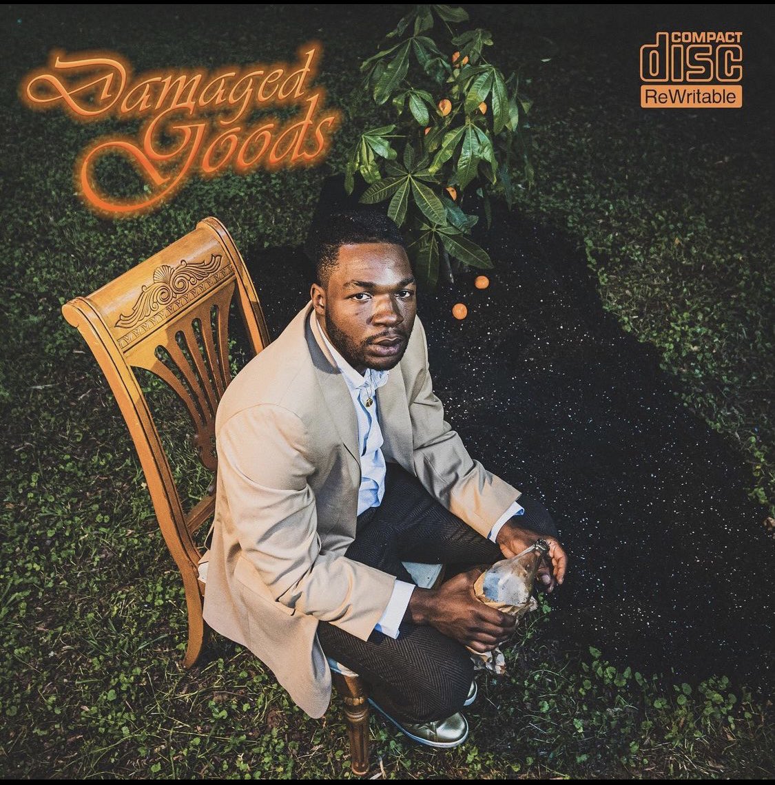 Episode 42 feat. <a href="/gnarlynoises/">its gnarly!</a> out now! We discuss basketball, hip-hop groups, and many other topics! Hit the link in the bio to tap in and be sure to subscribe 🌍🌍 Damaged Goods streaming now!!!