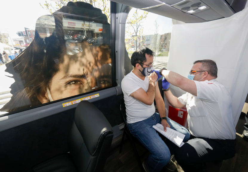 Thanks to our incredible partners we have administered around 20,000 #COVID19vaccines to residents of Massachusetts! @BrewsterEMS @THE_PFFM @GOTVax_org @EBNHC @TuftsHealthPlan @HarvardPilgrim @discoverasg @MassDPH Photo credit: @bostonherald, @SentandEnt #SleeveUpForTheLastMile