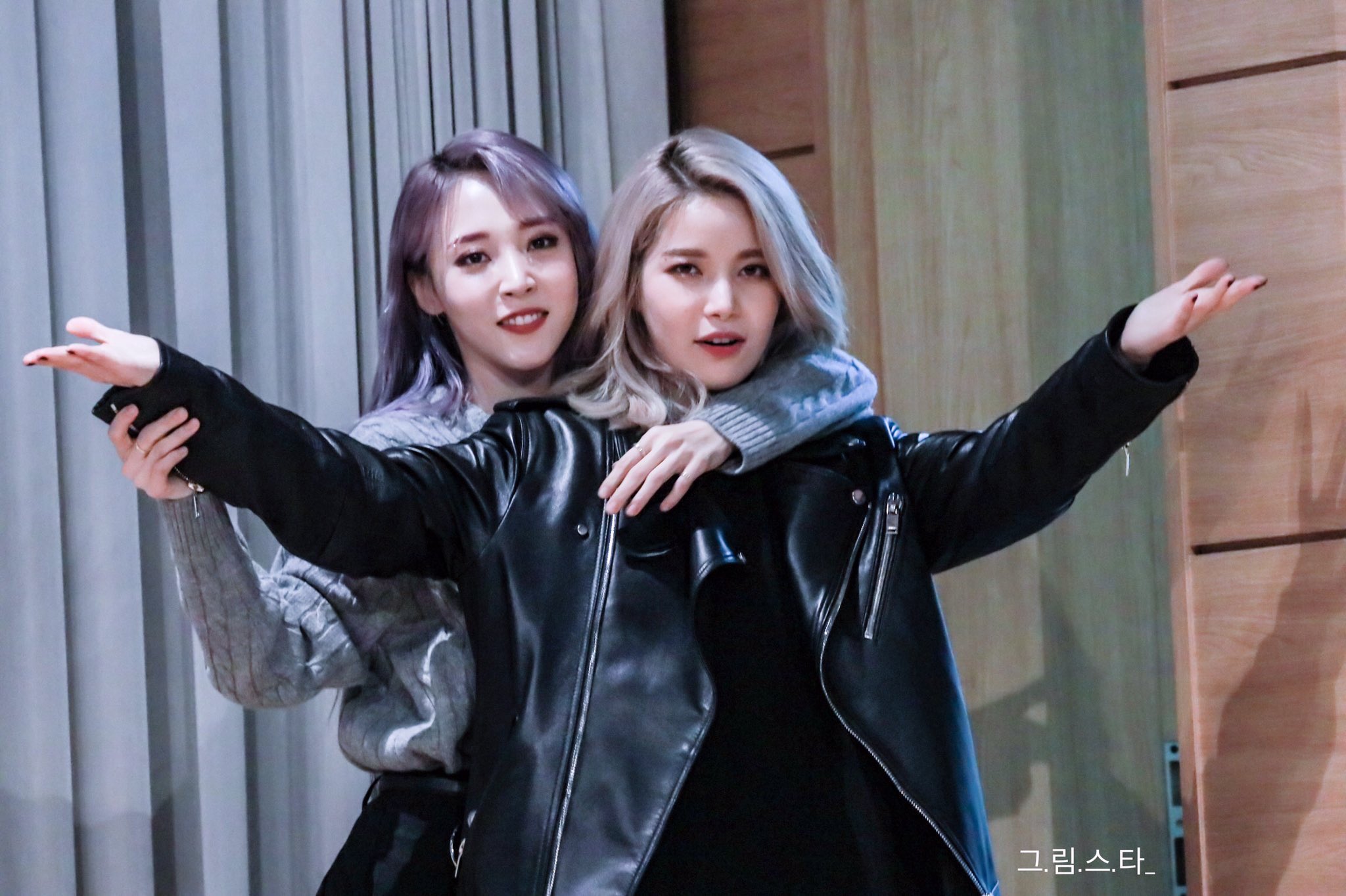 ムンビョル　ソラ PHOTO】“ソラ＆ムンビョルのユニット”MAMAMOO+、インタビューで