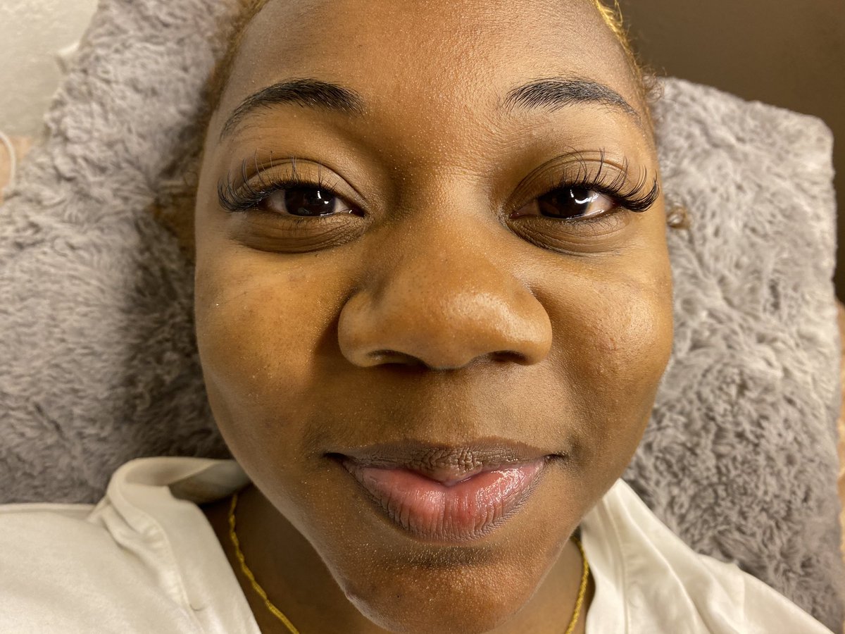 stoneywallace's tweet image. Hey y’all 💕 Im doing $20 lash sets in Charlotte, NC. You ladies can book your appointments in my bio. Please help a sister out by retweeting my work, I just started 🙏🏾✨🦋#cltlashtech #charlottelashtech #cltclassichlashes