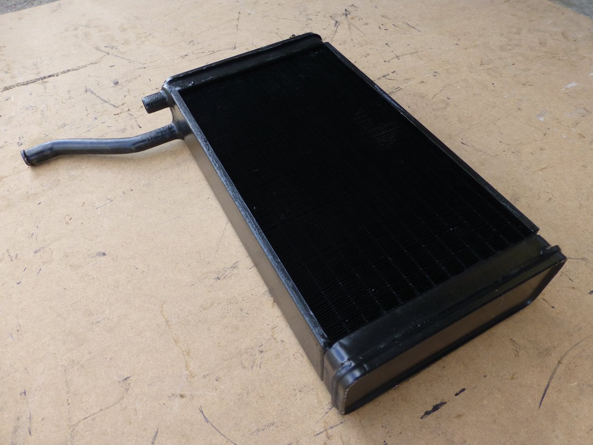 NewquayRadiator's tweet image. Our repairer loves being busy🐝 He can rebuild a #heater with a #newcore he can #overhaul them and he can also make new pipes, if needed. #repairs