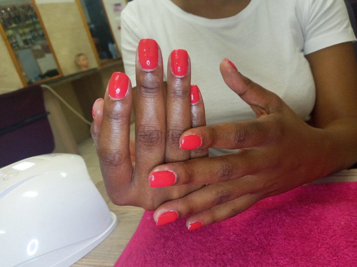 NobuNcubee's tweet photo. #SexFirstDateLater gel overlay for  only 100rand. Art 10rand 1 finger. I am located in kempton park at 8 oak avenue near small shoprite parking. Call or whatsaap 0680370351 to book your appointment. # https://t.co/MFdVvYVFwe