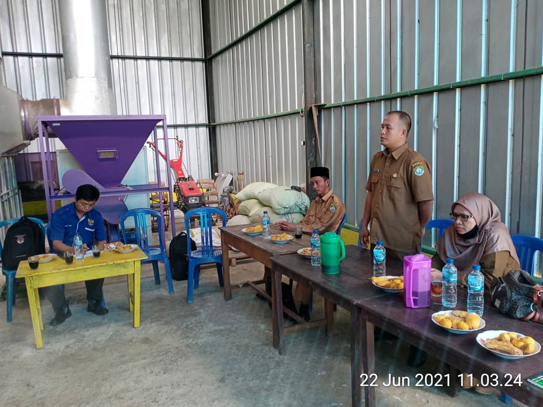 PTasari's tweet photo. Menghadiri RAT Koperasi Produsen Agro Industri Lestari di Kecamatan Kaur Utara

@KemenkopUKM 
@PENYULUH_COOP 
#ppklprovinsibengkulu
#ppklkabupatenkaur
#ppklputritasari https://t.co/sG2zXMAfcs