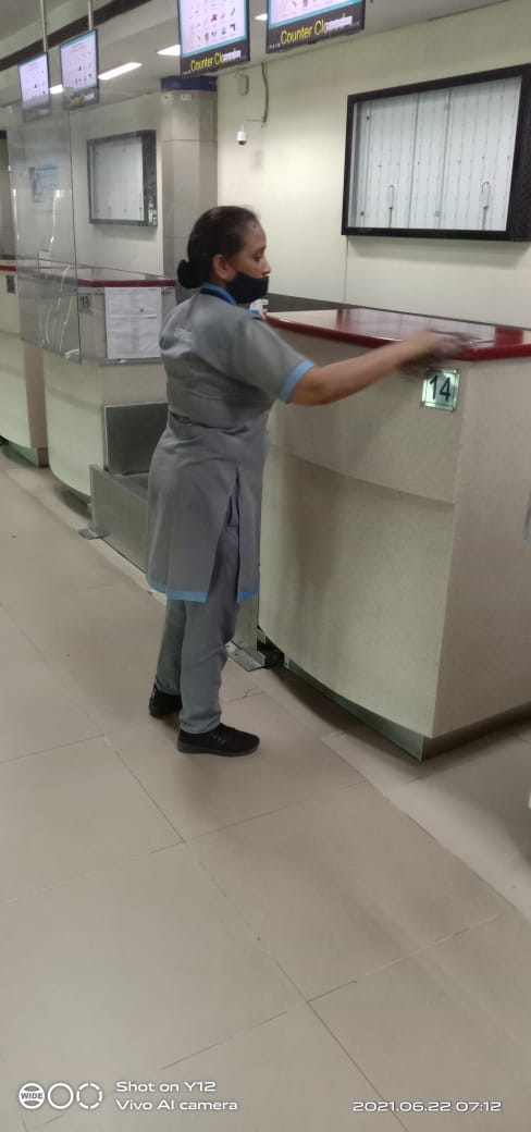 aaiasrairport's tweet photo. SGRDJI Amritsar Airport ensures a safe and comfortable journey for its passengers following all standard safety COVID-19 protocols. #Sanitization #SocialDistancing #ProperMask #FlySafe #FlyHigh
@MoCA_GoI @AAI_Official @aaiRedNR https://t.co/kj7ZZCTKQ2