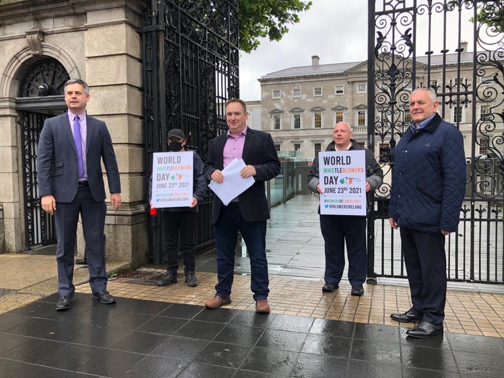 Thanks to ⁦@JMcGuinnessTD⁩ and ⁦⁦@PearseDoherty⁩ TD for meeting us at the Dail today to mark World Whistleblowers Day ⁦@BlowersIreland⁩