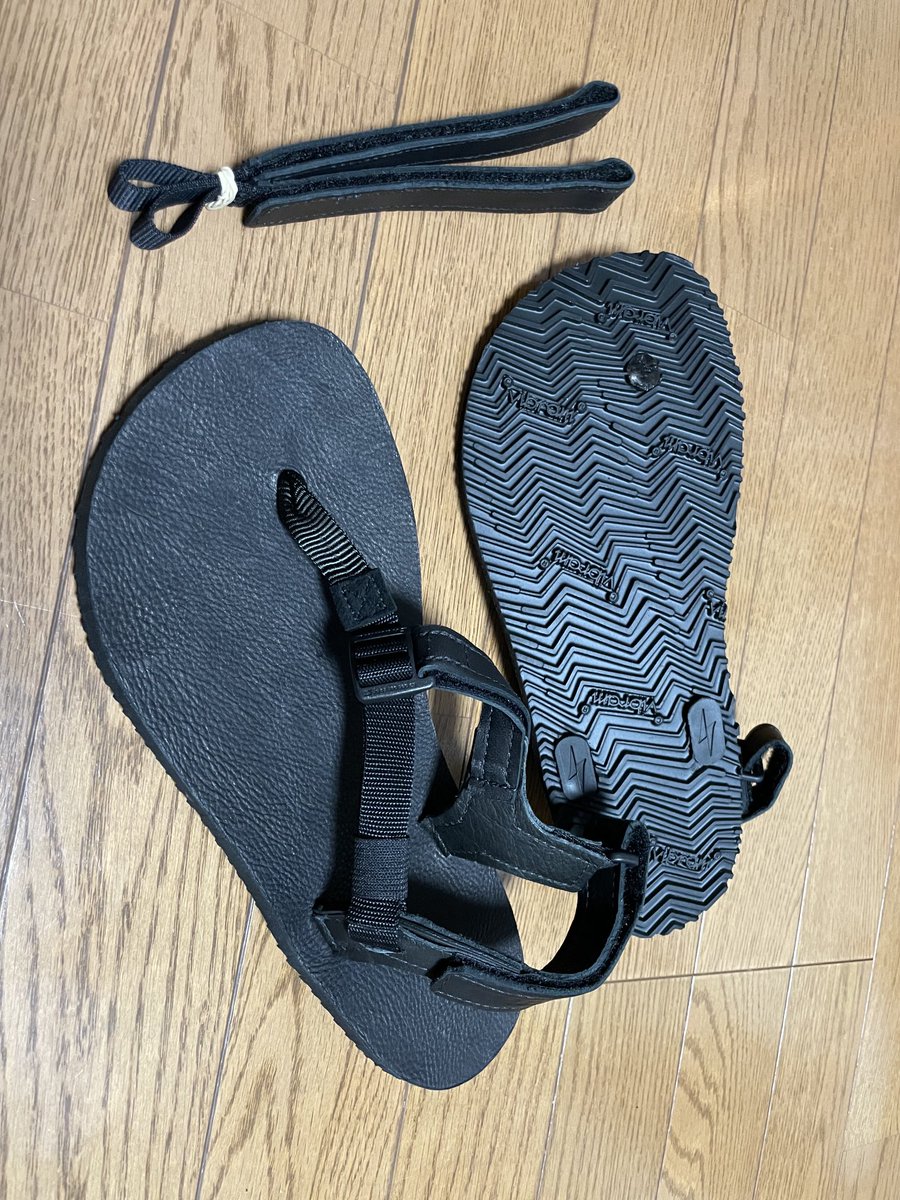 yujikawakubo711's tweet photo. カリフォルニアより到着♪
#Shamma Sandals https://t.co/iGnzdV0TZo
