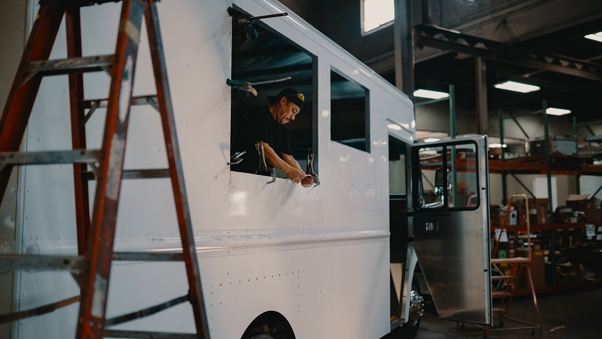 APEXSPECIALTY's tweet image. Quality combines people, passion, and process power. 🛠️ #buildwithapex

bit.ly/3pAUJ3s
#mobilebusiness #foodtrucks #smallbusiness  #mobilemarketing #customtruck #foodtruckfriday