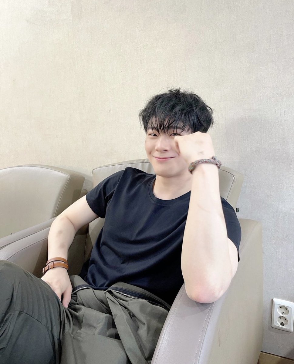 문빈 THAILAND♡ tweet media