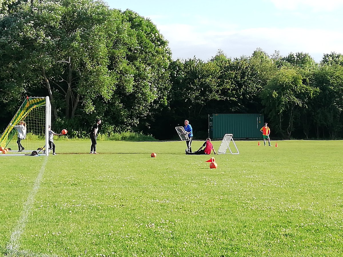 AU13s's tweet photo. Some good training and goalie training last night https://t.co/nLZpNaecBI