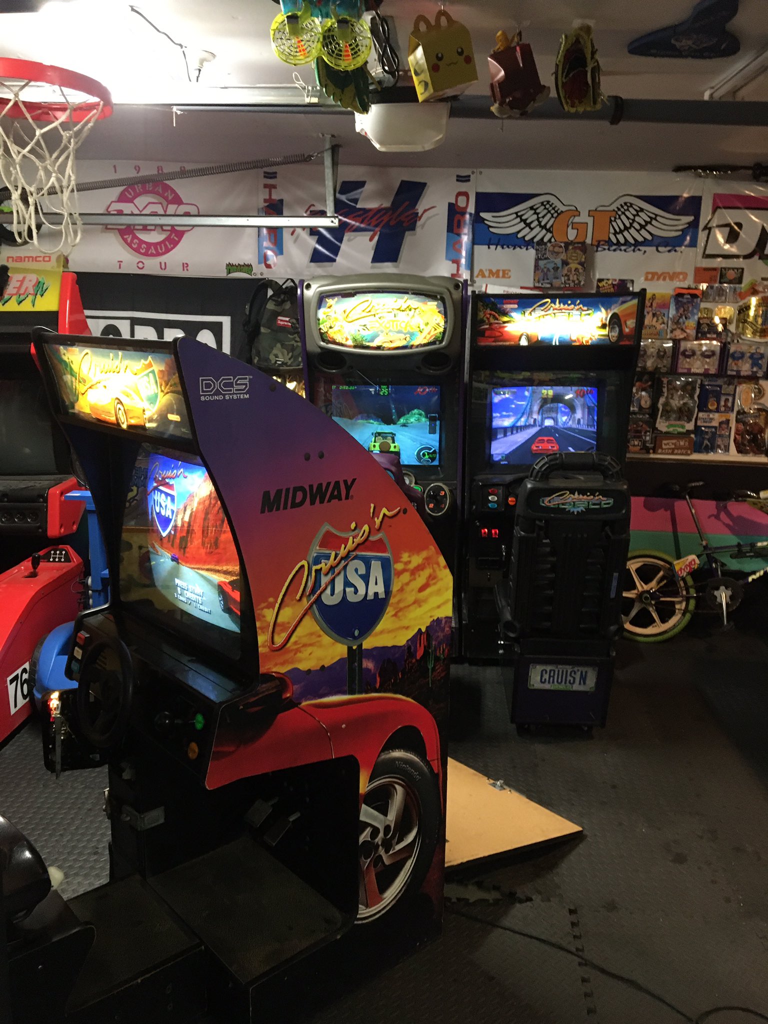 Midway Cruis'n Exotica Arcade Driving Video Game Machine for Sale