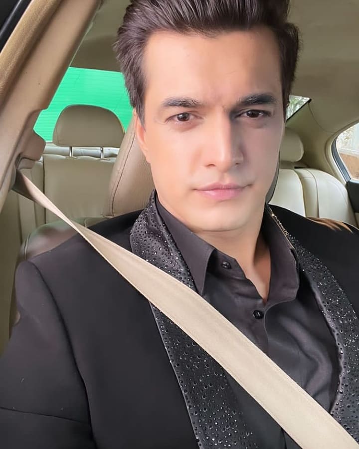 Handsome 😍🖤🤎

@momo_mohsin stay safe. Take care. God bless you ❤
#MohsinKhan #yrkkh