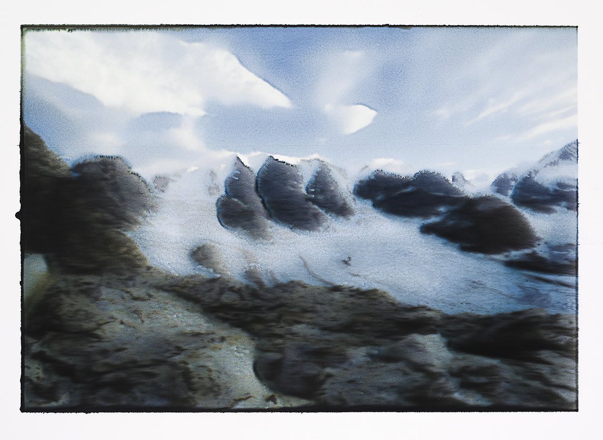Thompulver's tweet photo. Die Haltlosigkeit der Fotografie
#pizpalü #haltbareFlüchtigkeit #Switzerland #Photographer #virtualexhibition #artforsaleonline #www.grafplain.com
Lambda Ausbelichtung auf Fuji Papier ca.120/85cm. Aufgezogen auf Alu. Auflage 8 &amp; 2. Mehr auf Behance
https://t.co/IZekkTYSRe https://t.co/W02aoU9hZW