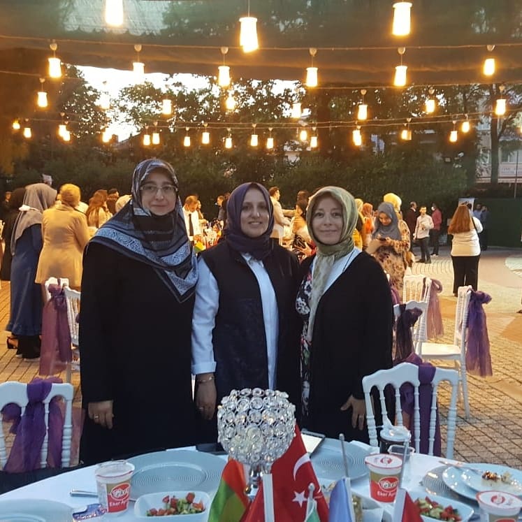 YHMED16's tweet photo. İpekyolu Uluslararası Öğrenci Derneği mezuniyet törenine Yihmed olarak katılım sağladık https://t.co/x6we3234k4