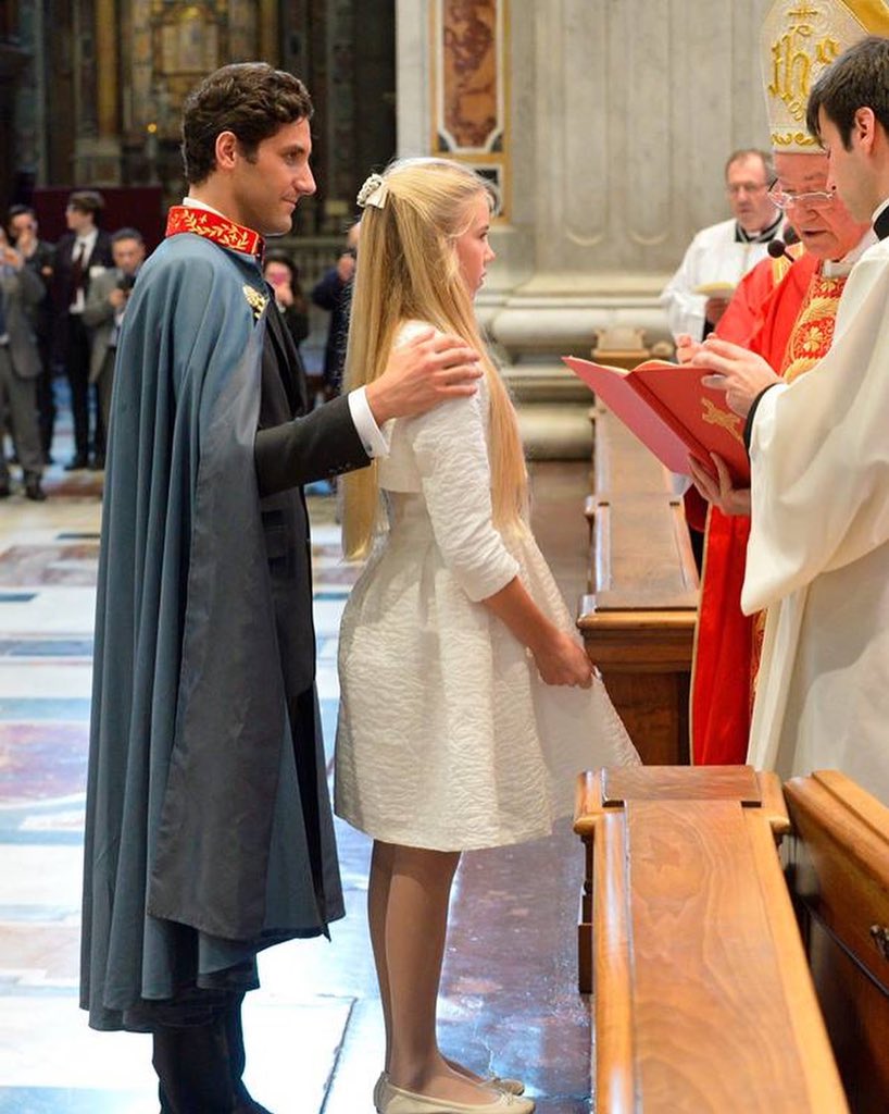 SMOCSG_Toscana's tweet image. Le Dame ed i Cavalieri della Delegazione Toscana augurano a S.A.R. Maria Carolina di Borbone delle Due Sicilie un buon genetliaco.
#constantinianorder