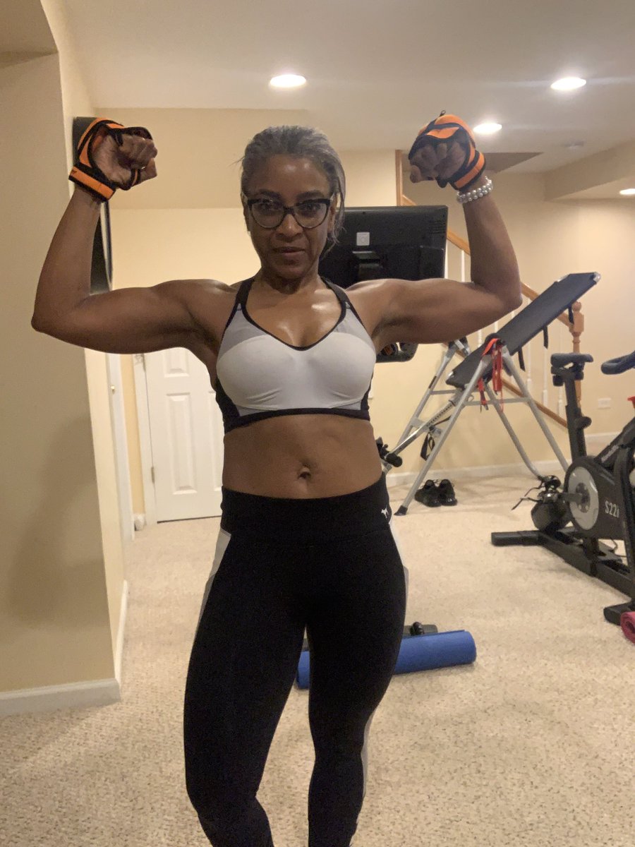 iLoveDanaSimone's tweet photo. THIS IS 51!!!
I’m so grateful! All work & no fitness breaks you down physically, emotionally, spiritually AND financially.
Yes, financially bc of all the doctor copays for hypertension, diabetes, blood pressure, migraines etc
#Danalapolooza #FemaleMasterpiece https://t.co/o5XESIc9T9