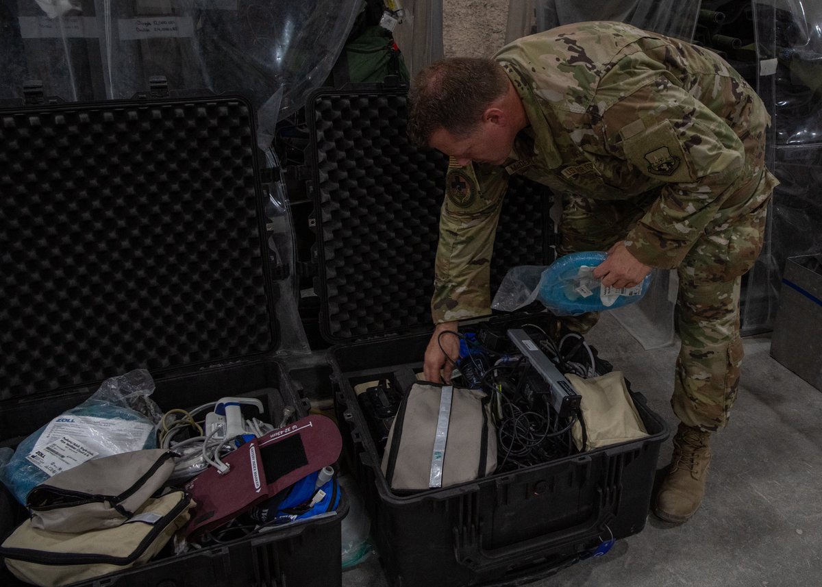 grandslamwing's tweet photo. To keep "care in the air", members of the 379th AEOT ensure the medical evac teams can execute their mission effectively and have the gear they need, when they need it!
Read more here: https://t.co/dpzev7TwL2
#GrandSlamWing #WinReadyRepeat
@USAFCENT @CENTCOM https://t.co/ecBpa6rUhw