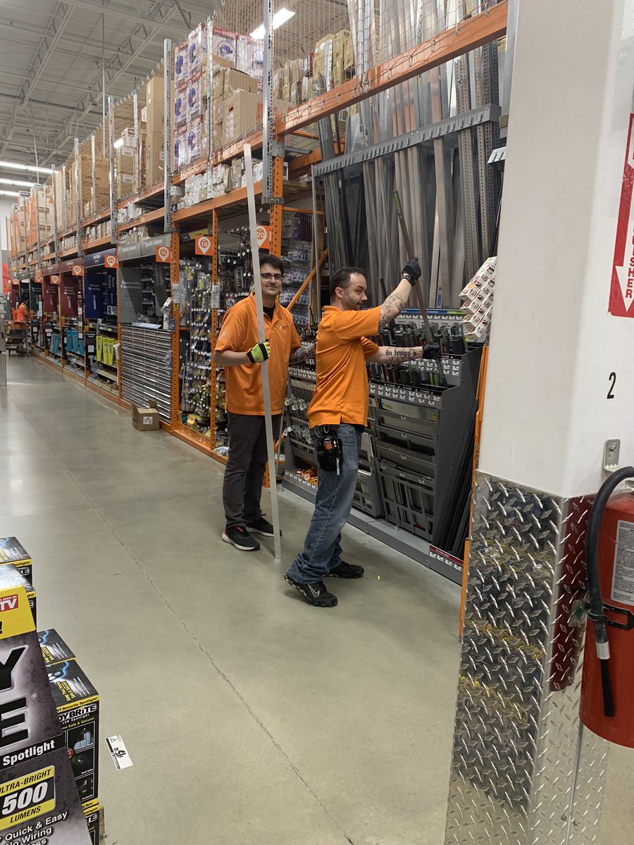Wearing gloves and proper PPE use is our focus this week—caught Joey and David orange handed while packing out Crown Bolt! <a href="/1jsearcy/">Jeff Searcy</a> <a href="/MAPMTomD239/">Tom Rankin</a>
