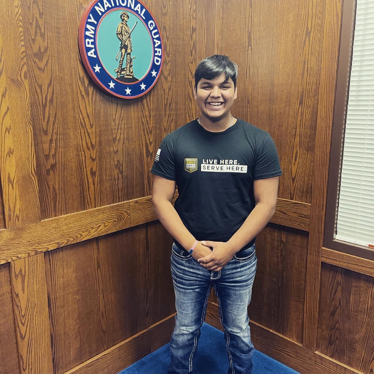 NDARNGRecruit's tweet image. Please help us welcome our newest Soldiers of the North Dakota Army National Guard, Brandon Peters 12W (Carpentry and Masonry Specialist) and John Gille 31B (Military Police). Welcome to the team and #GuardFamily!

#NDARNG #NDArmyGuard #NationalGuard #Guard #Guard701 #Enlisted