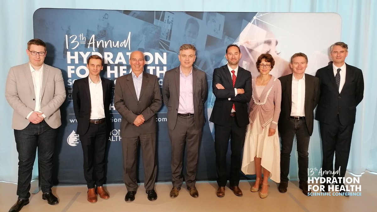 The #H4H2021 conference dedicated to the benefits of hydration for health has just started. Bruno Dasque, conference moderator <a href="/LeBellego29/">laurent Le Bellego</a>, chair <a href="/isabelle_seksek/">Isabelle Seksek</a>, Vincent Barbier, Jérémy Hervé, <a href="/michel_mariton/">Michel Mariton</a>, <a href="/Gicquel_CS/">olivier gicquel</a> &amp; <a href="/JCHIARAMONTI/">Jérôme Chiaramonti</a> welcome all participants to #H4H2021