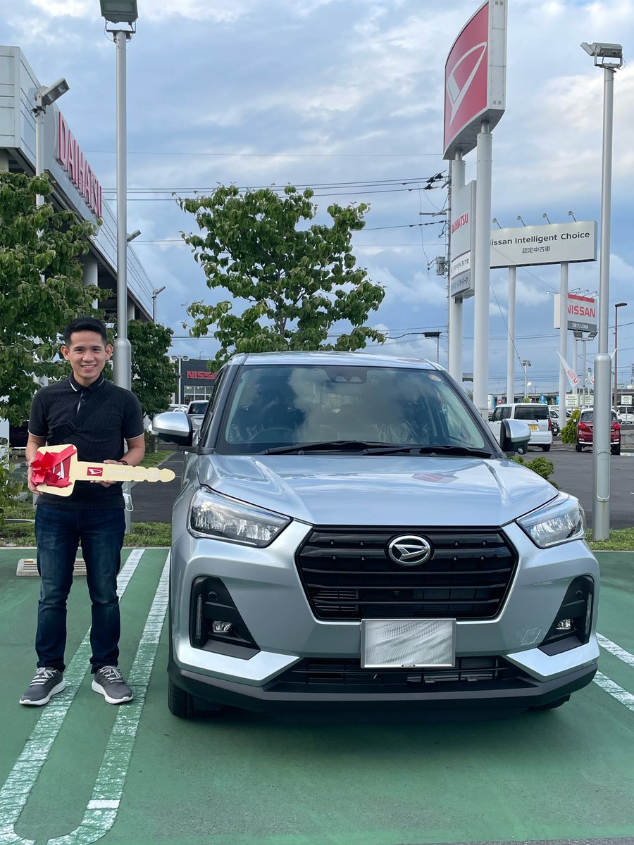 birii_kun's tweet photo. 2021年06月23日 Primo 3.0 ✨
#DaihatsuRocky
#ダイハツロッキー
#BrightSilverMetallic
#ブライトシルバーメタリック
#新車
#DNGA
#DaihatsuNewGlobalArchitecture
#DNGAプラットフォーム
#SUV
#小型クロスオーバーSUV
#CVT
#無段変速機
#2WD
#A200S
#ダイハツ5BAA200S
#DaihatsuInterpark https://t.co/RKqpnSRGII