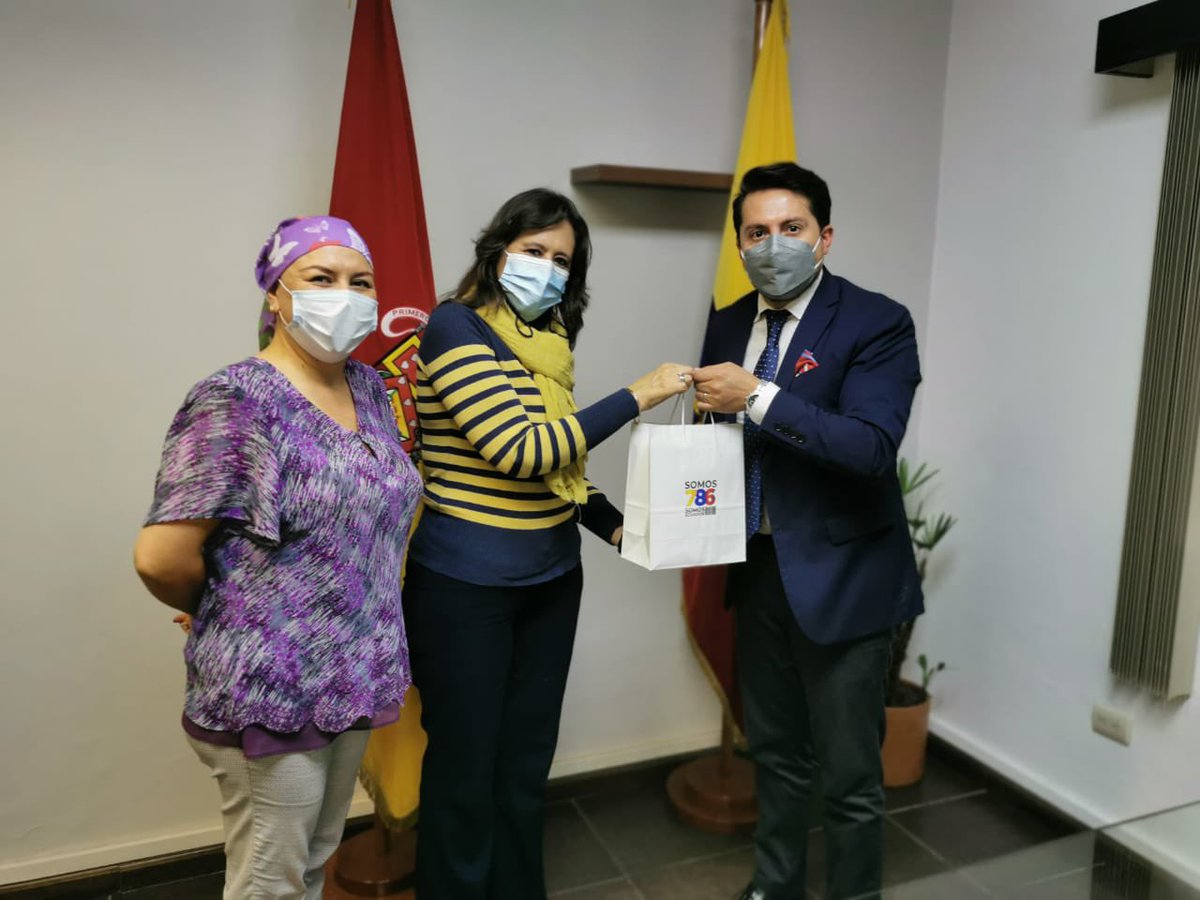 FICOVAZQUEZ's tweet photo. #MDTCuenca | Recibí la grata visita de directivos de la @capia_azuay con quienes realizaremos acciones conjuntas para la generación de empleo a través de las políticas públicas que garanticen los derechos laborales de trabajadores y empleadores. #GestiónMDT https://t.co/bNgczMBUtN