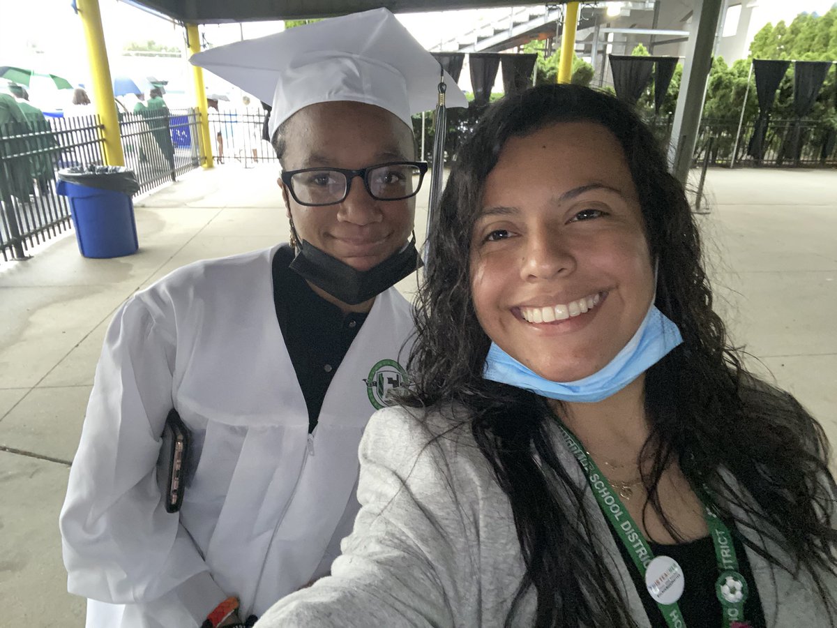 Congratulations to the class of 2021! I’ll be missing you so much! Wishing you all the best 💚