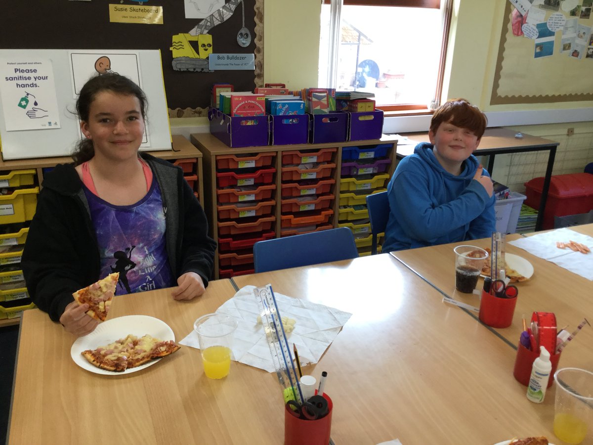 P4-7’s pizza lunch treat for the end of term. Yummy. <a href="/AberlemnoPS/">Aberlemno PS</a> #endofterm