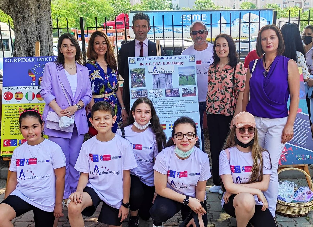 beylikduzuimkb's tweet photo. İlçemiz okullarının Erasmus+ ve eTwinning tanıtım ve yaygınlaştırma sergi açılışında yer alan tüm projeler birbirinden güzeldi. Emeği geçen herkesi tebrik ederiz.@istanbulilmem @Beylikduzu_mem #BeActiveBeHappy https://t.co/bbupgva0Kb