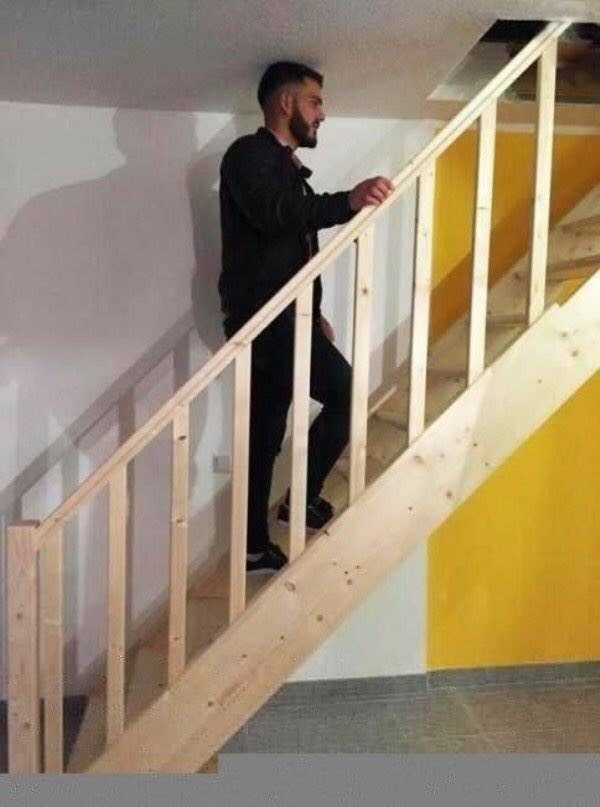 gammaray156's tweet image. Following on from #DIYfails with the kitchen/toilet and pavement jobs.. here is another one!

What was this person thinking? 😂😂😂