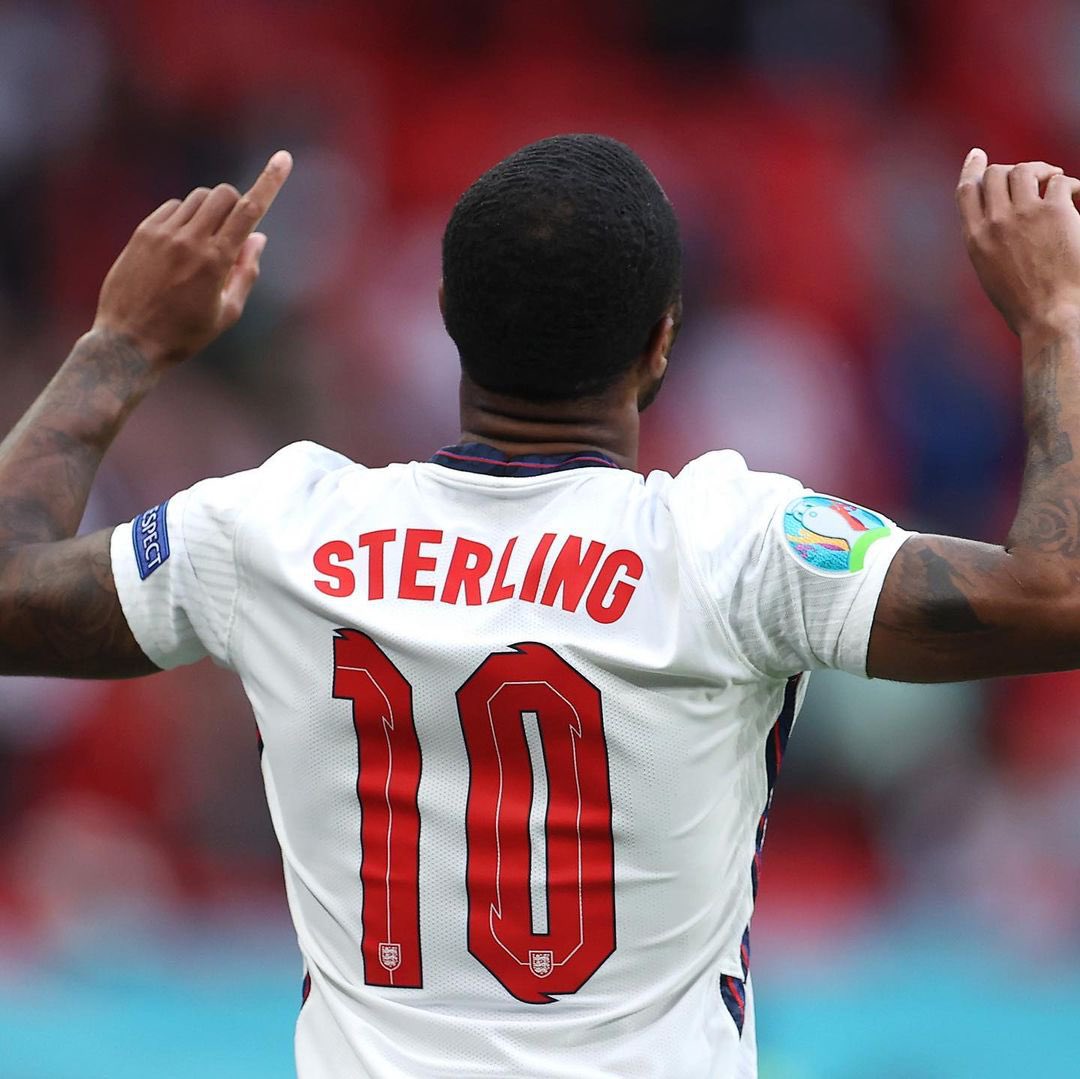 The #BoyFromBrent <a href="/sterling7/">Raheem Sterling</a> strikes again! 
Doing us proud !