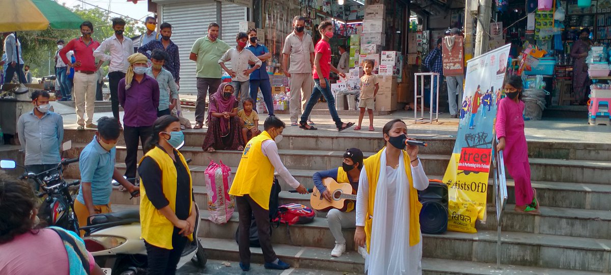 AarmbhGroup's tweet photo. Glimpse of some of the pictures performed by our team 29 today at INA market.
@DelhiGovt4Art @abhinandita_m 
@Minister_Edu 
@RohillaGarima 
#artistsofdelhi
#sahityakalaparishad
#manishsisodiya
#cmoofficedelhi
#delhigovt4arts
#theatre
#joinusincreativeart
#music
#invitation https://t.co/l8OkD2chTe