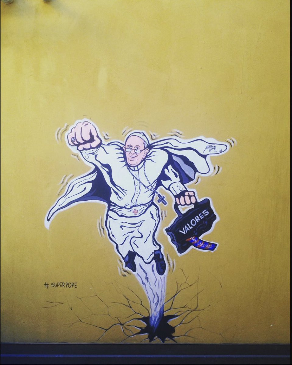 IsilAcehan's tweet photo. Papa Francesco’nun izleyicileri arasında bugün Spiderman de varmış.😃 Bu Spiderman’in işi, hastanede yatan çocuklara moral vermekmiş.
Aklıma ilki Roma’da, ikincisi de bizim Bologna’daki araştırma merkezi @fscireIT duvarına Mauro Palotta’nın yaptığı #SUPERPOPE graffitisi geldi.😊 https://t.co/DjPwjIkstq