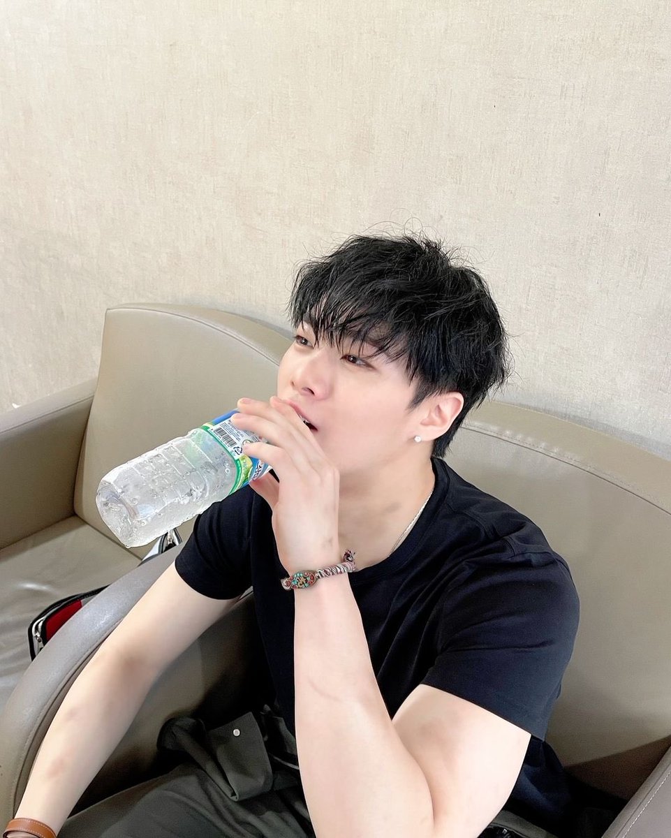 moon_ko_gn's tweet photo. 210623

🧰 https://t.co/4hTpYcoLNr