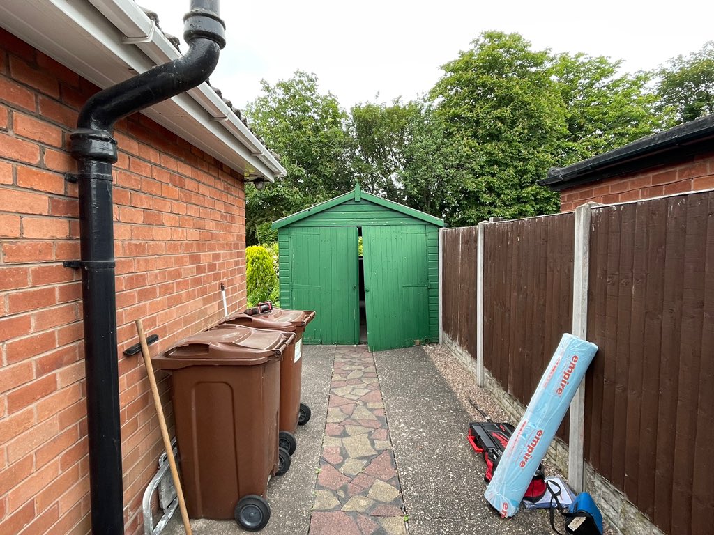 aib_asbestos's tweet photo. Now you see it now you don’t! 

Recent job to remove this asbestos cement garage roof. 
#asbestos #asbestosremoval #localwork https://t.co/o5gUwti2Ly