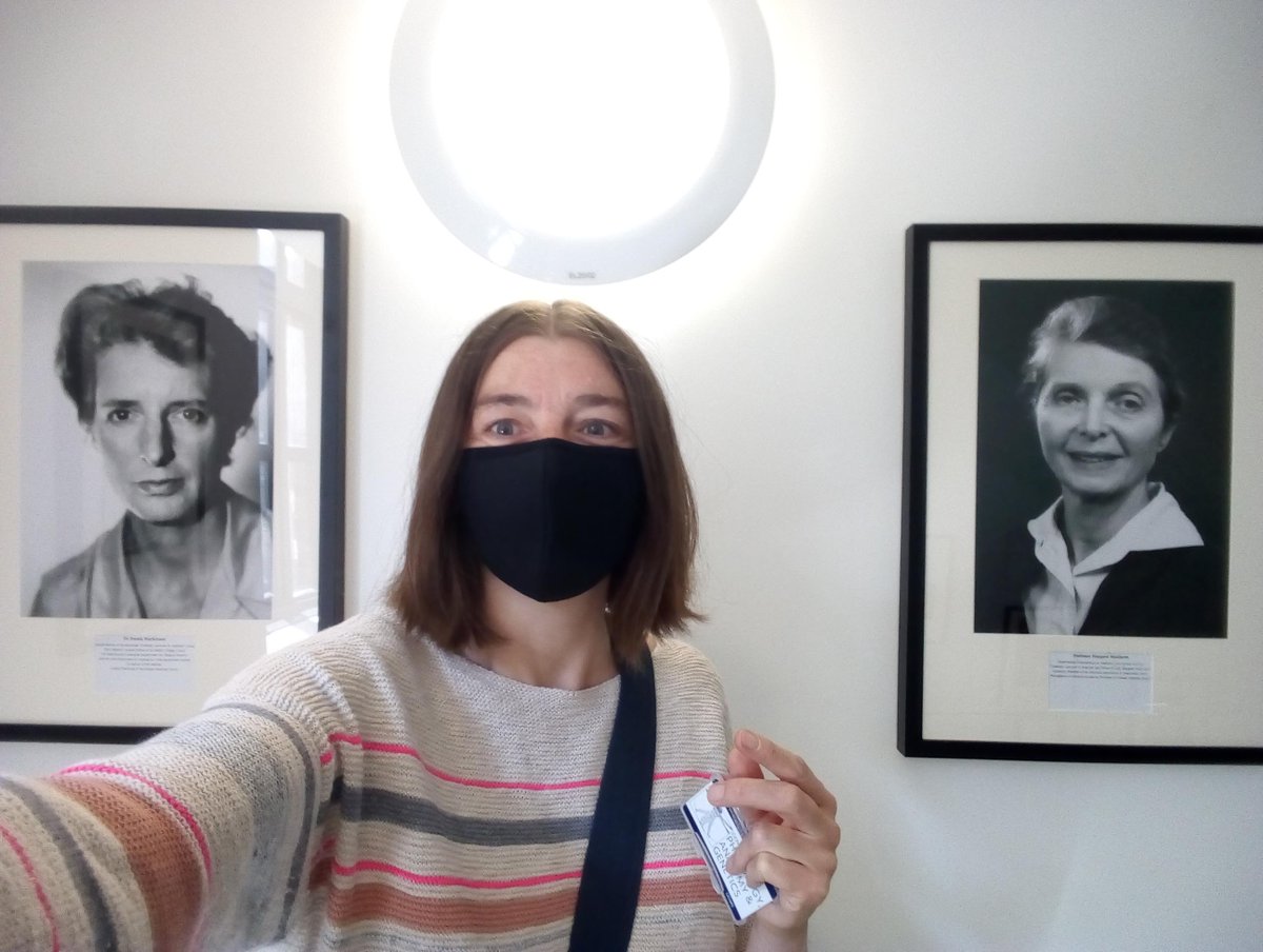 Sarah De Val tweet media