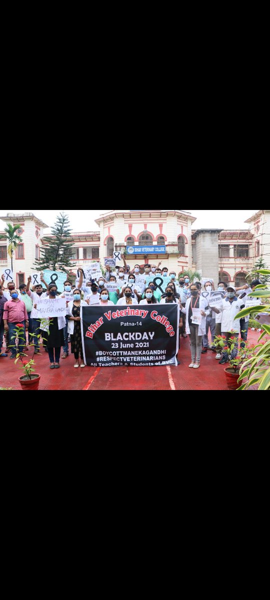 jitsofty's tweet photo. BLACK DAY in 4 different vet colleges
1.RANCHI VETERINARY COLLEGE
2.BIHAR VETERINARY COLLEGE
3.VETERINARY COLLEGE,BHU
4.VETERINARY COLLEGE,HISAR
#Boycottmanekagandhi
#vetsdemandapology
#vetsmatter
#manekagandhiapologise
#vetsdemandapologyinwritten
#boycottmanekagandhii https://t.co/GSmn00PbZf
