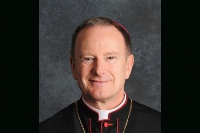 CatholicCoast's tweet photo. Oakland bishop: Unmasked Massgoers should not be ‘policed’ https://t.co/h97HmXQvQ0 https://t.co/V2N2jbSNgd