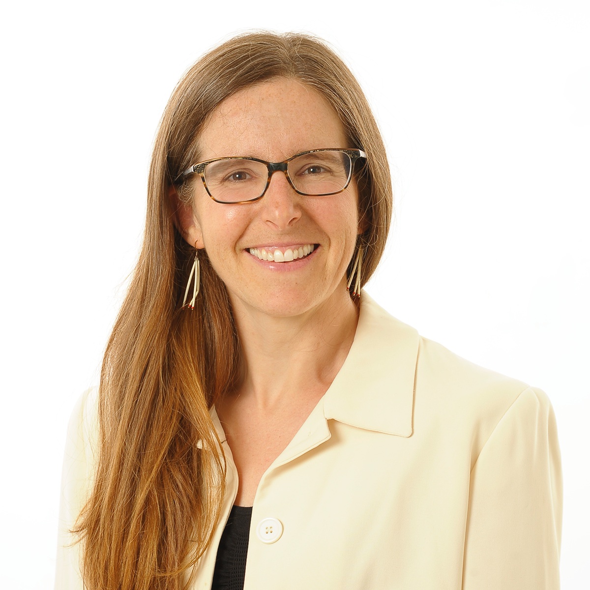 thenosm's tweet photo. Dr. Sarita Verma, NOSM's Dean, President and CEO, is pleased to announce the appointment of Erin Cameron, PhD, as the inaugural Academic Director of the Centre for Social Accountability. @ddsv3 @dmarshnosm #Changemaker #MedEd #socialaccountability
👏 https://t.co/XBE5W2VazR https://t.co/iXBD4H6v41