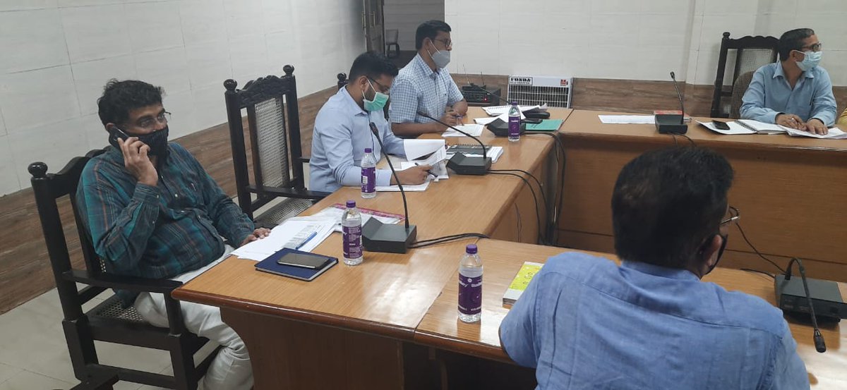 ArCooperative's tweet photo. मुख्य विकास अधिकारी महोदय द्वारा  बैठक में जिला सहकारी बैंक एवं उ0प्र0 सहकारी ग्राम विकास बैंक को लक्ष्य के अनुरूप ऋण वितरण एवं ऋण वसूली करने एवं सहकारिता से अधिक से लोगो को जोडने के लिए आवश्यक कार्यवाही करने के निर्देश दिये गये। @DmMuzaffarnagar @CDOMuzaf https://t.co/wdasi2c2HW